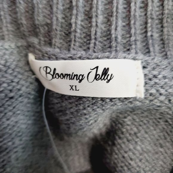 Blooming Jelly Pearl Sleeve Gray Sweater Blouse, NWT, XL - Picture 6 of 13